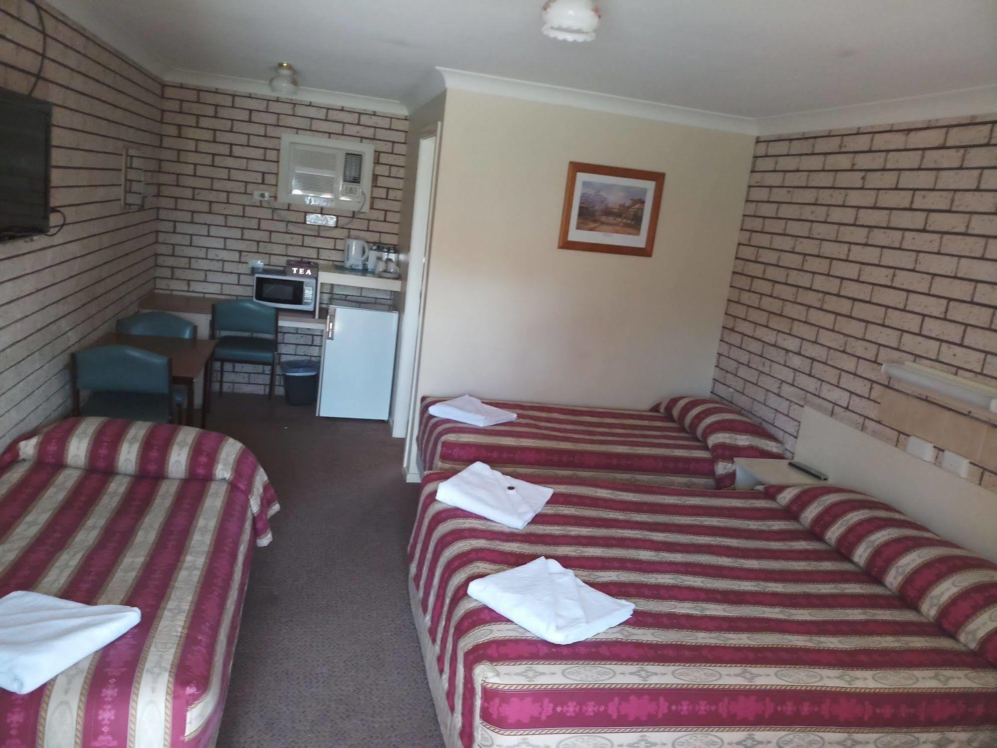 Alfa Motel Gilgandra Kültér fotó