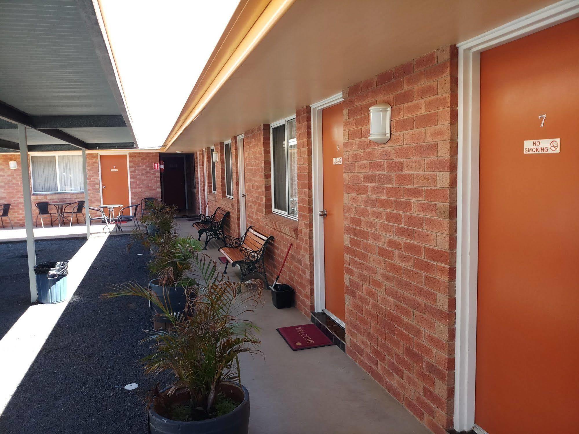 Alfa Motel Gilgandra Kültér fotó